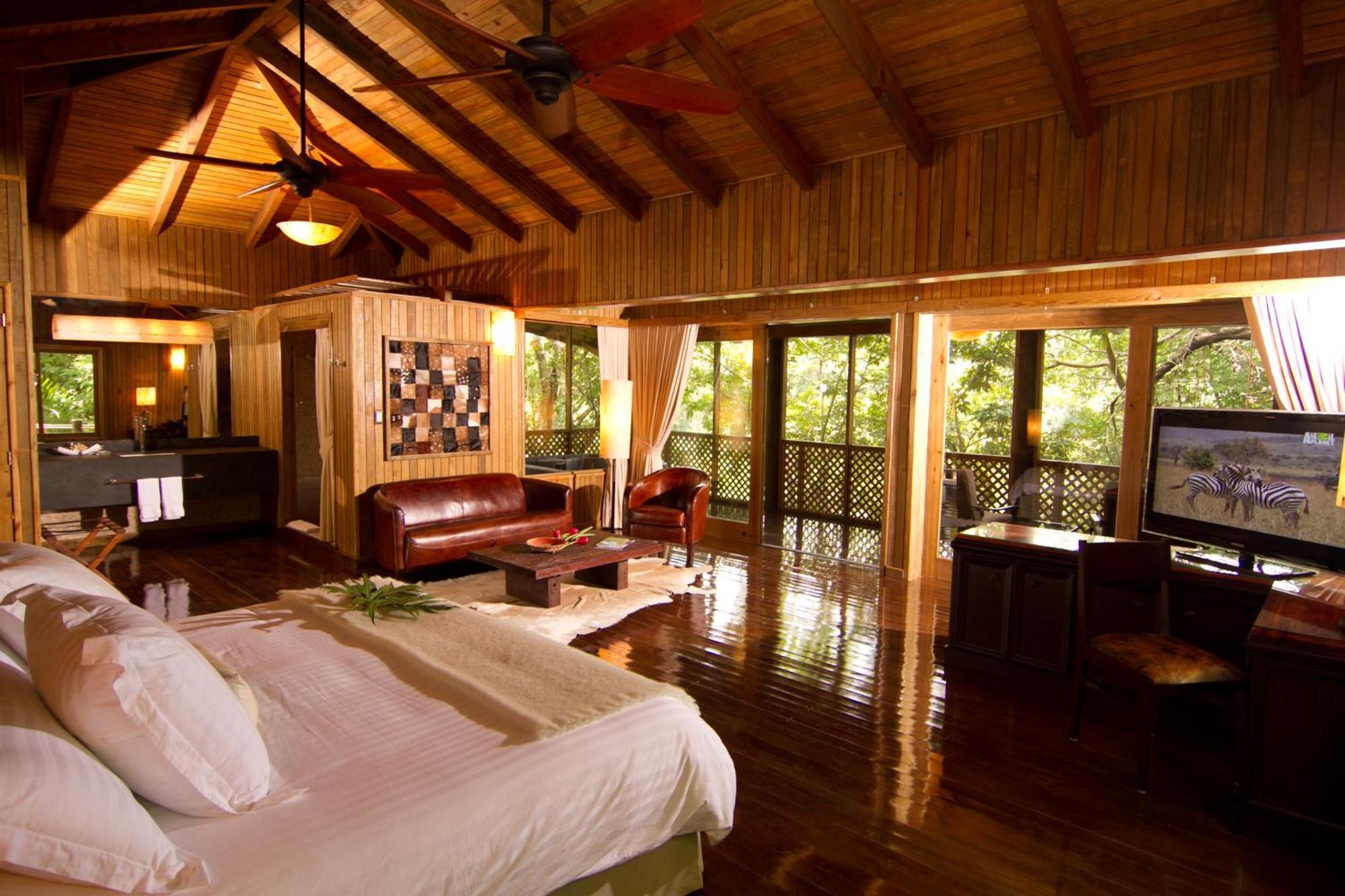 Las Lagunas Boutique Hotel Flores Eksteriør billede