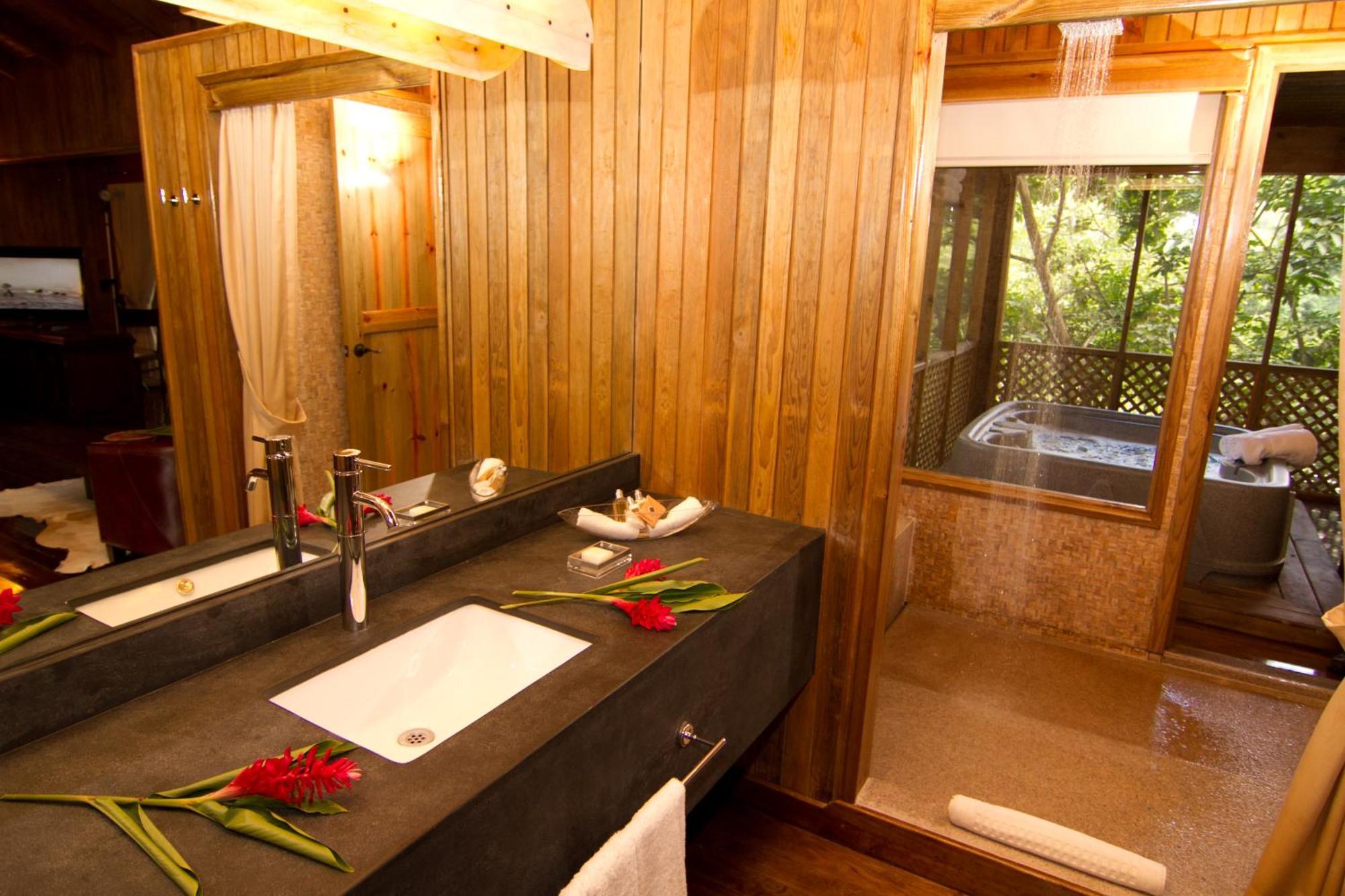 Las Lagunas Boutique Hotel Flores Eksteriør billede