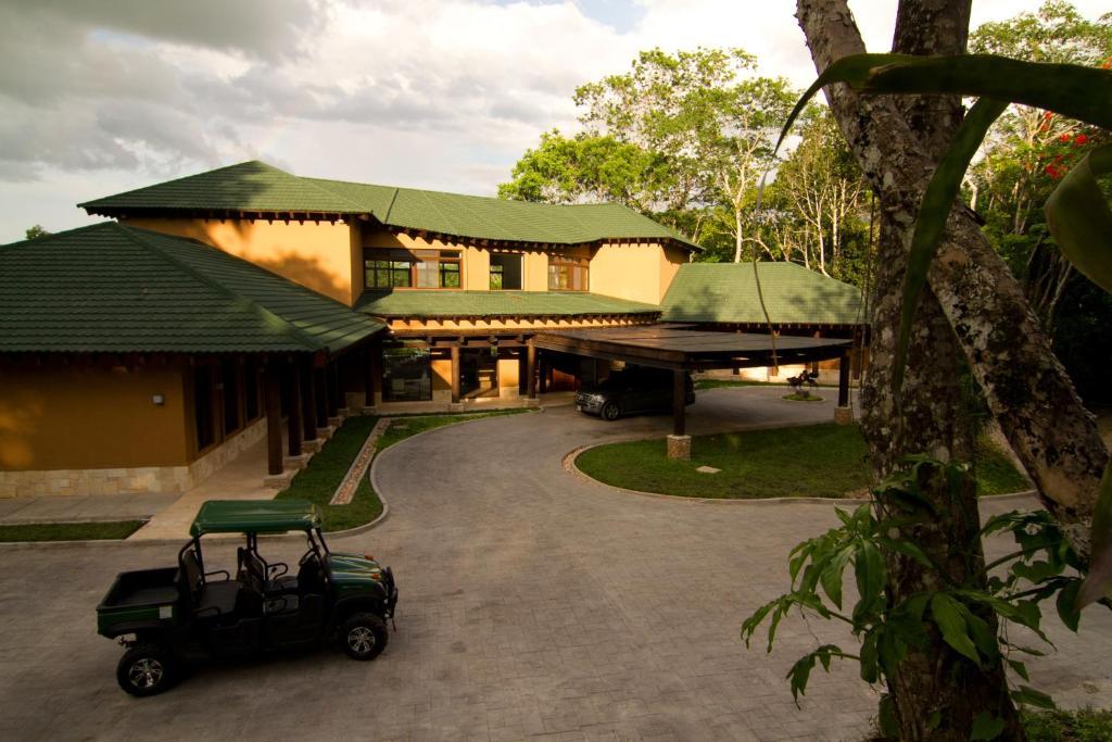 Las Lagunas Boutique Hotel Flores Eksteriør billede