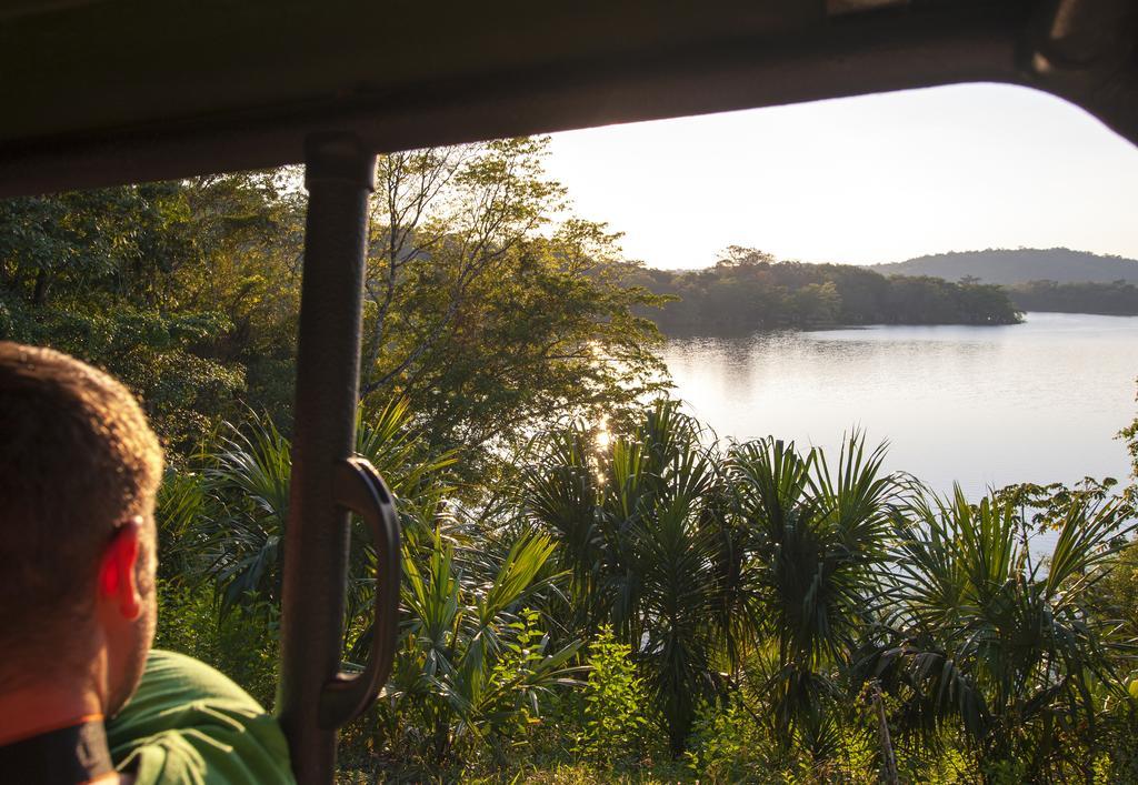 Las Lagunas Boutique Hotel Flores Eksteriør billede