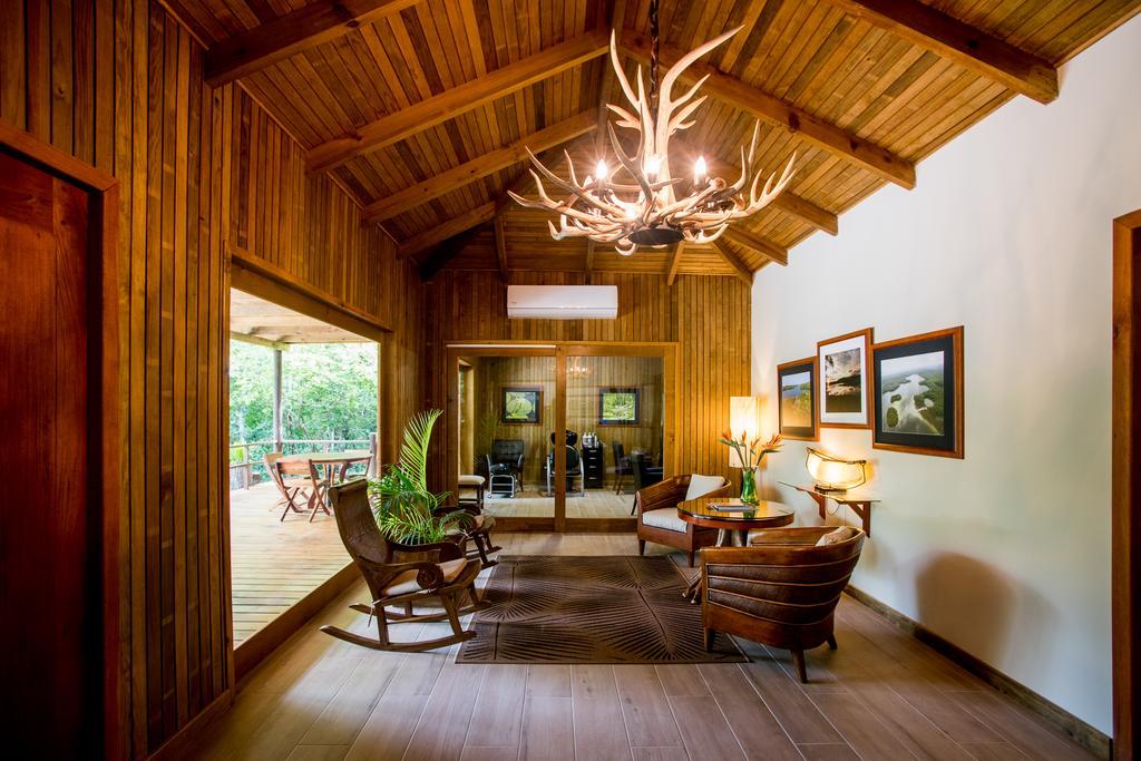 Las Lagunas Boutique Hotel Flores Eksteriør billede
