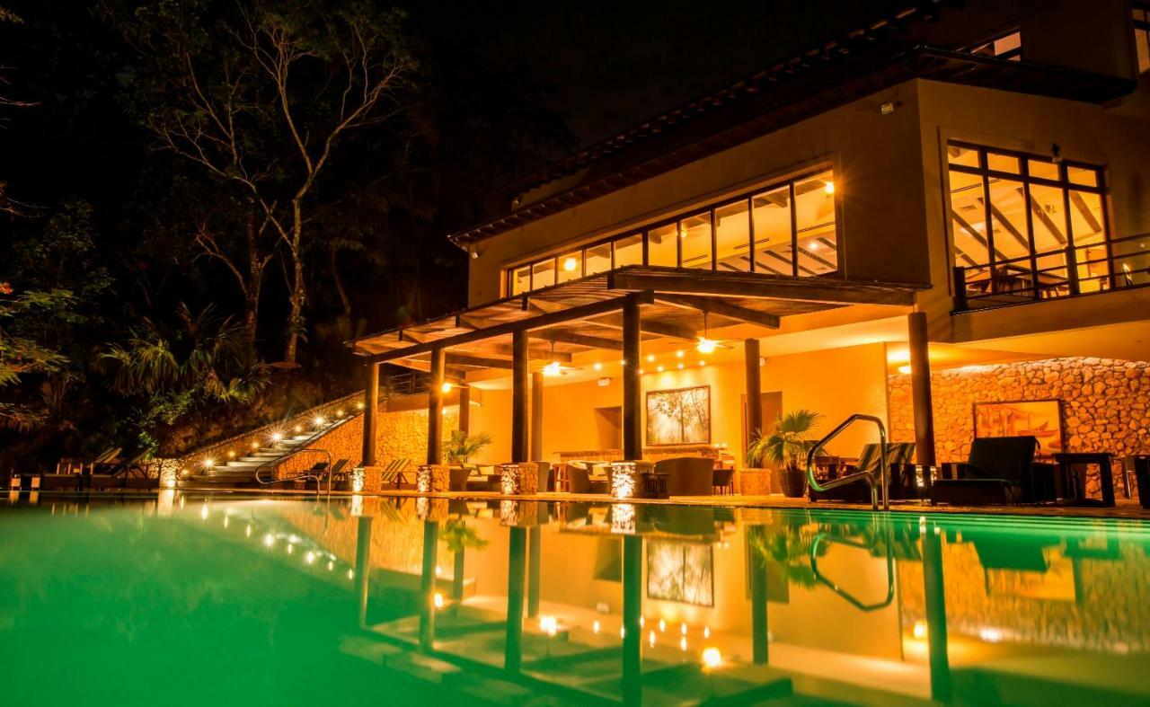 Las Lagunas Boutique Hotel Flores Eksteriør billede