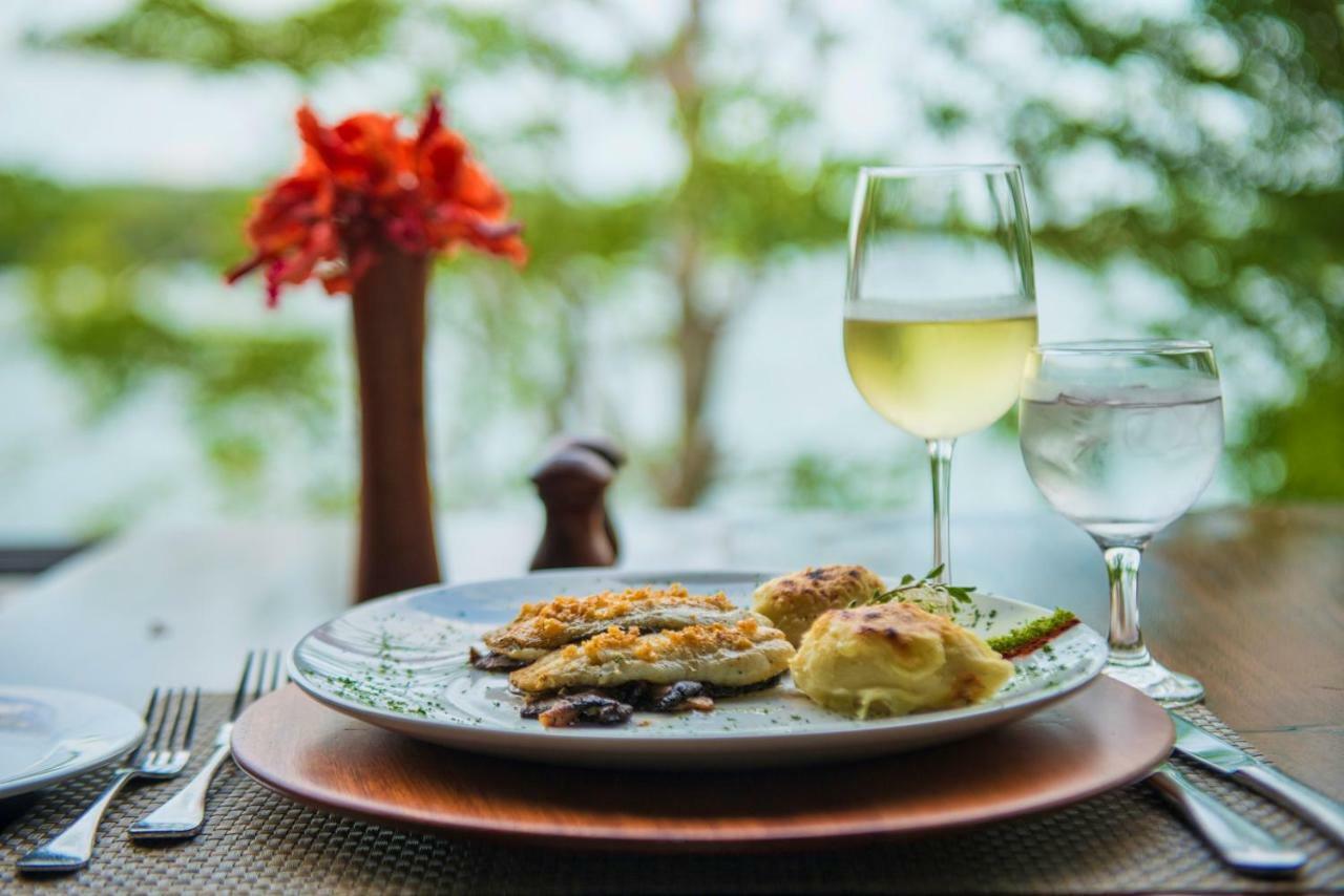 Las Lagunas Boutique Hotel Flores Eksteriør billede